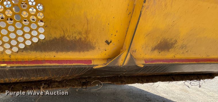 image for item MJ9154 2004 John Deere 1810E  scraper