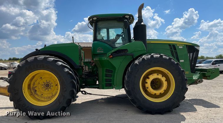 image for item MJ9155 2015 John Deere 9520R Scraper Special  4WD tractor