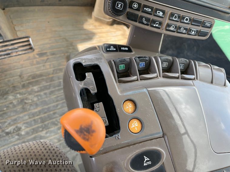 image for item MJ9155 2015 John Deere 9520R Scraper Special  4WD tractor