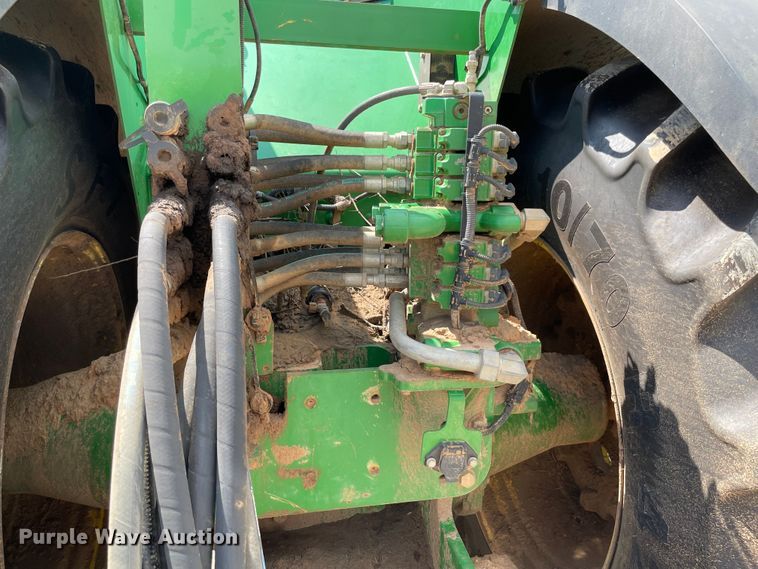 image for item MJ9155 2015 John Deere 9520R Scraper Special  4WD tractor