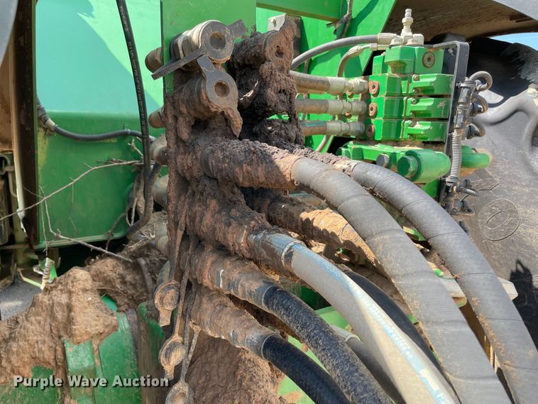 image for item MJ9155 2015 John Deere 9520R Scraper Special  4WD tractor