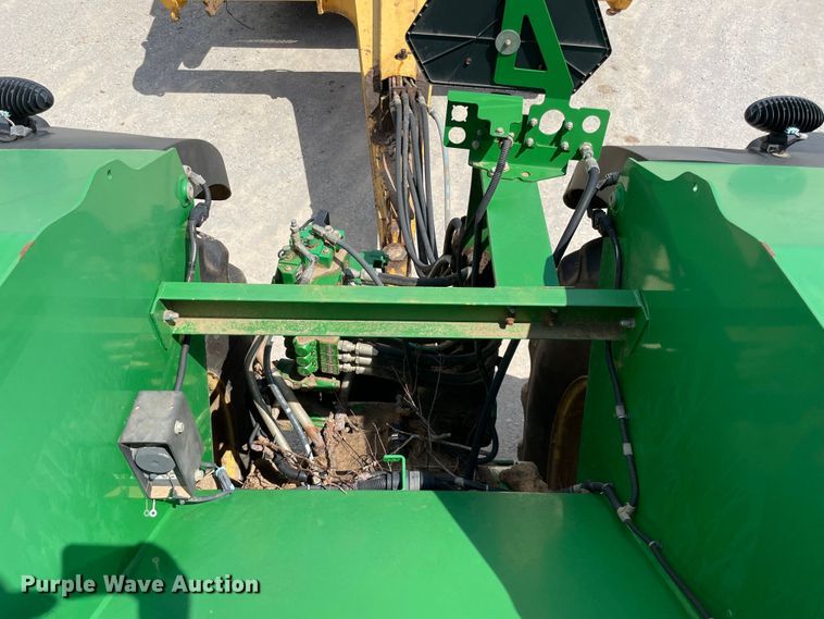 image for item MJ9155 2015 John Deere 9520R Scraper Special  4WD tractor