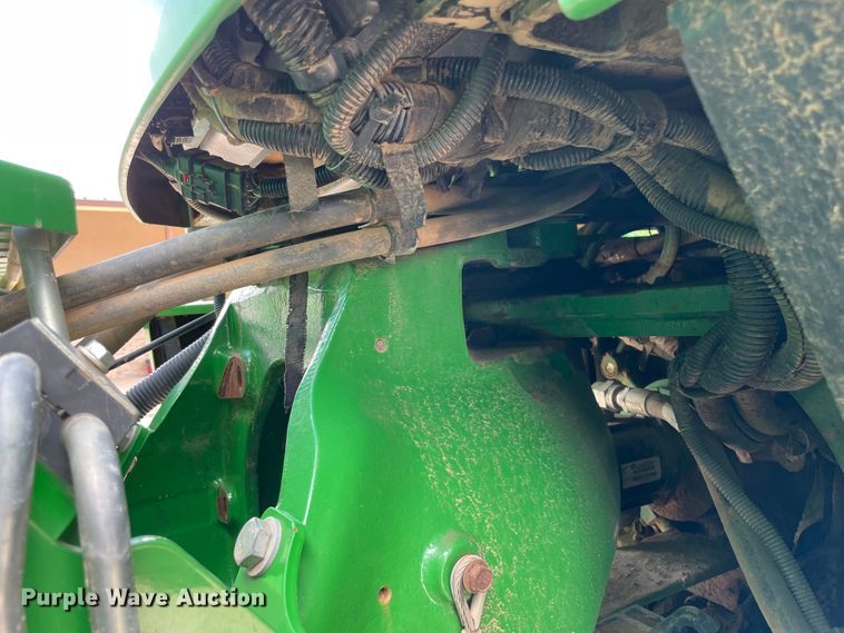 image for item MJ9155 2015 John Deere 9520R Scraper Special  4WD tractor