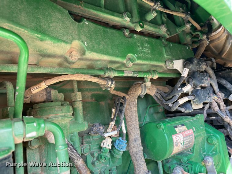 image for item MJ9155 2015 John Deere 9520R Scraper Special  4WD tractor