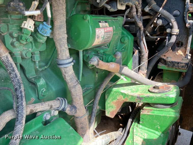 image for item MJ9155 2015 John Deere 9520R Scraper Special  4WD tractor