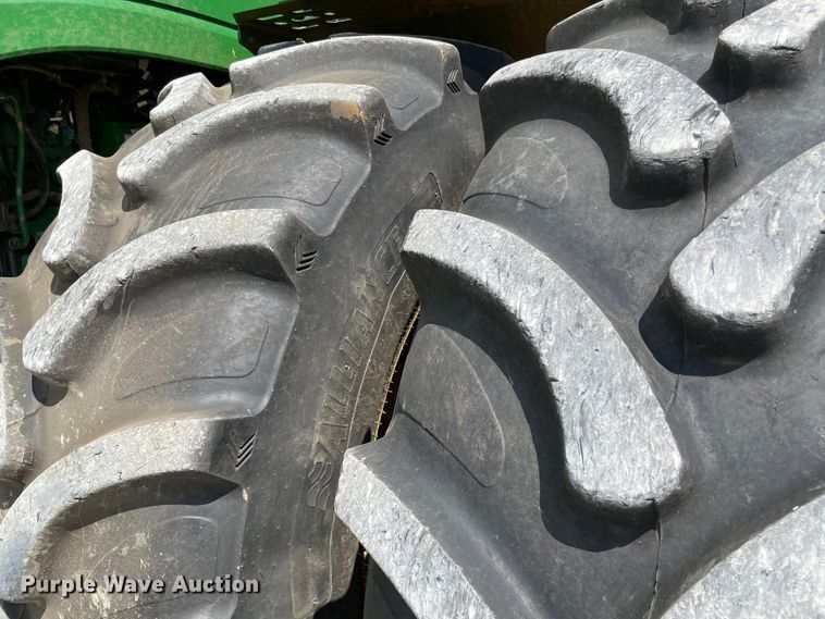 image for item MJ9155 2015 John Deere 9520R Scraper Special  4WD tractor