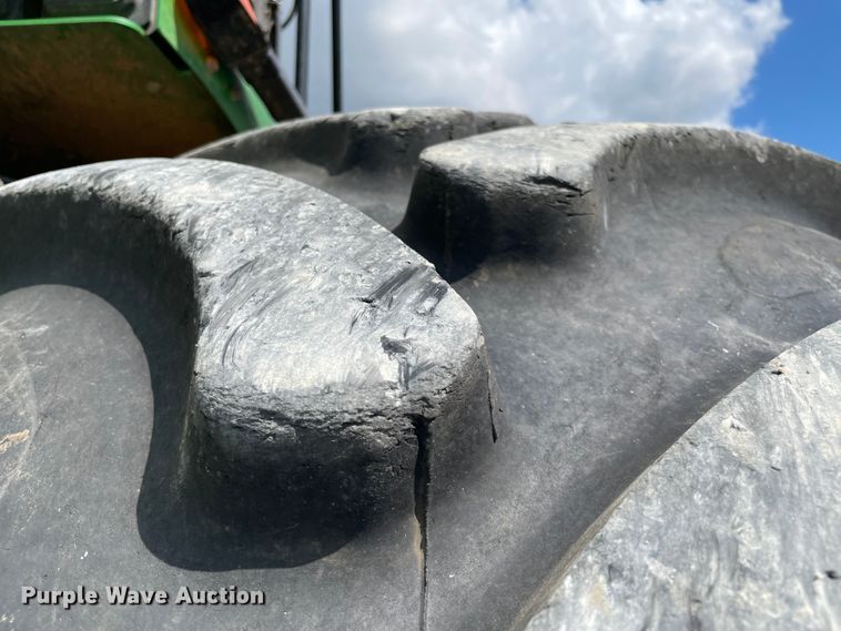 image for item MJ9155 2015 John Deere 9520R Scraper Special  4WD tractor