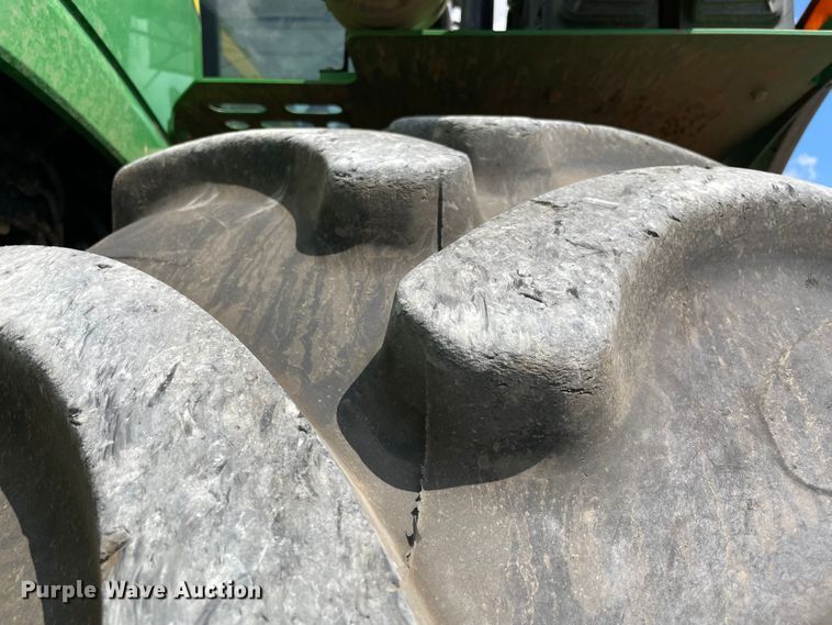 image for item MJ9155 2015 John Deere 9520R Scraper Special  4WD tractor