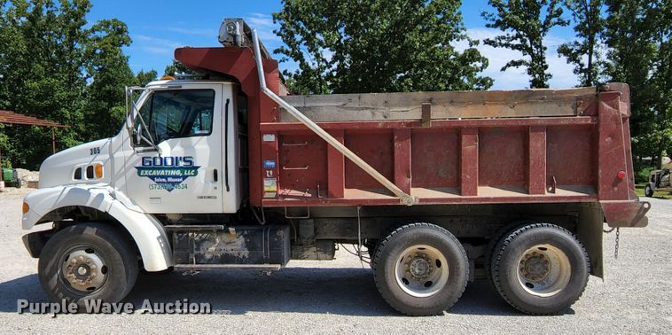 image for item MK9063 1999 Sterling L-Line  dump truck