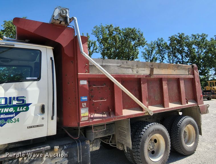 image for item MK9063 1999 Sterling L-Line  dump truck