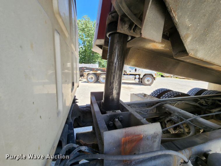 image for item MK9063 1999 Sterling L-Line  dump truck