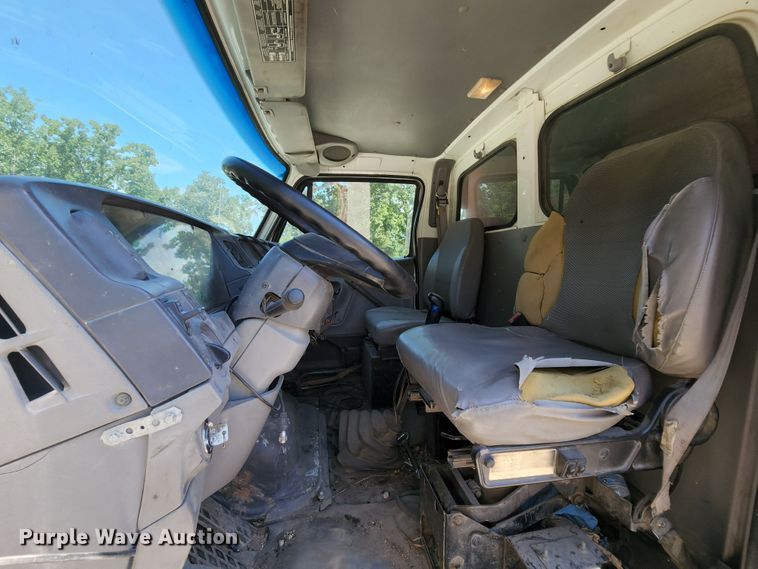 image for item MK9063 1999 Sterling L-Line  dump truck