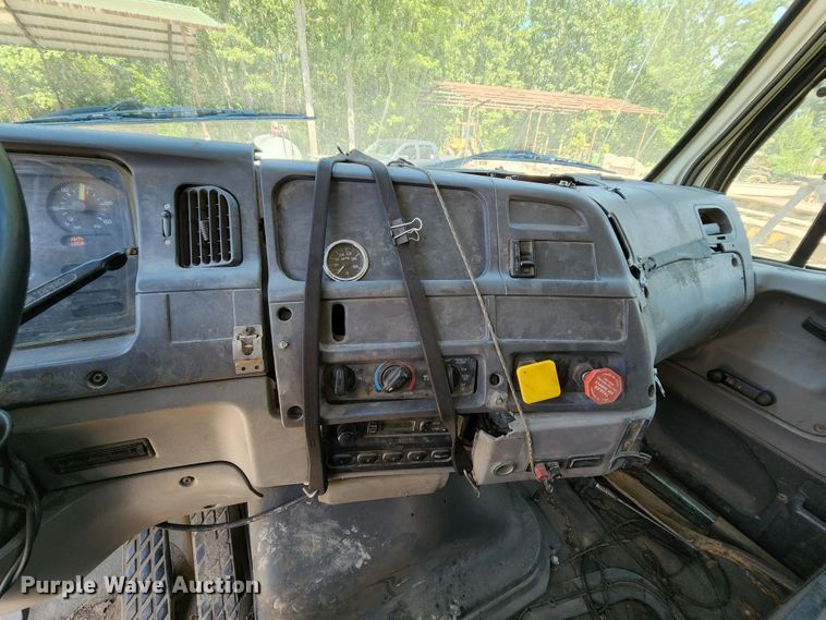 image for item MK9063 1999 Sterling L-Line  dump truck