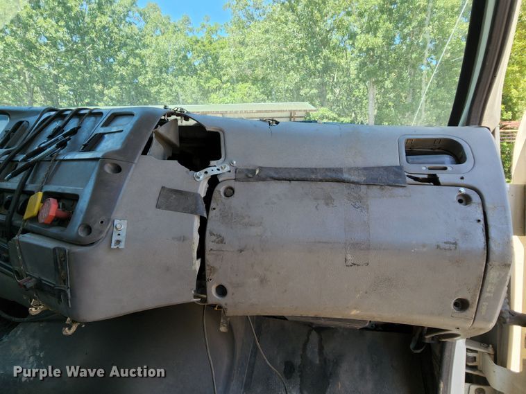 image for item MK9063 1999 Sterling L-Line  dump truck