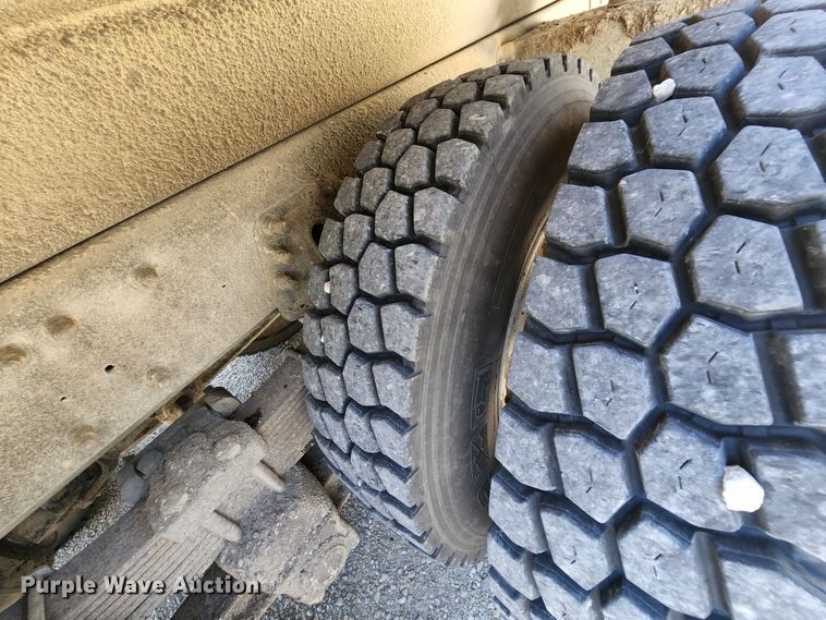 image for item MK9063 1999 Sterling L-Line  dump truck