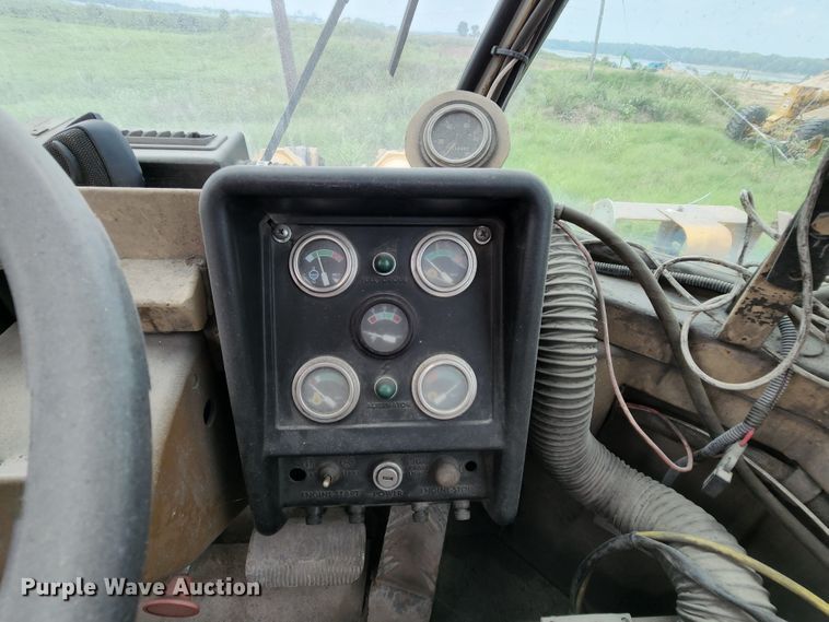 image for item MK9154 1979 Caterpillar 988B  wheel loader