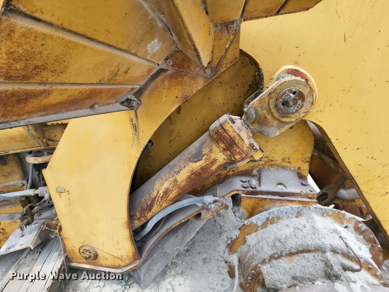 image for item MK9155 1979 Caterpillar 988B  wheel loader