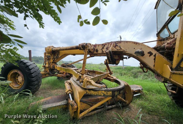 image for item MK9156 1968 Caterpillar 16  motor grader