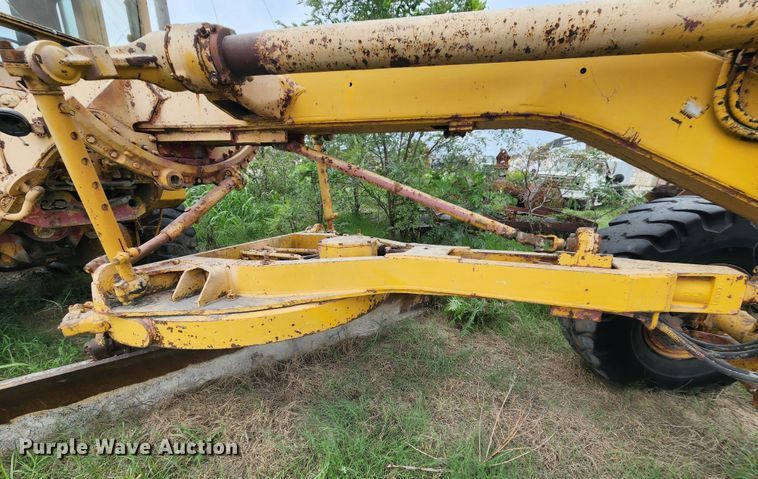 image for item MK9156 1968 Caterpillar 16  motor grader
