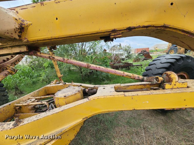 image for item MK9156 1968 Caterpillar 16  motor grader