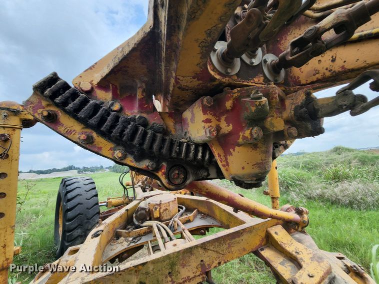 image for item MK9156 1968 Caterpillar 16  motor grader