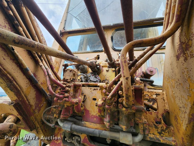 image for item MK9156 1968 Caterpillar 16  motor grader