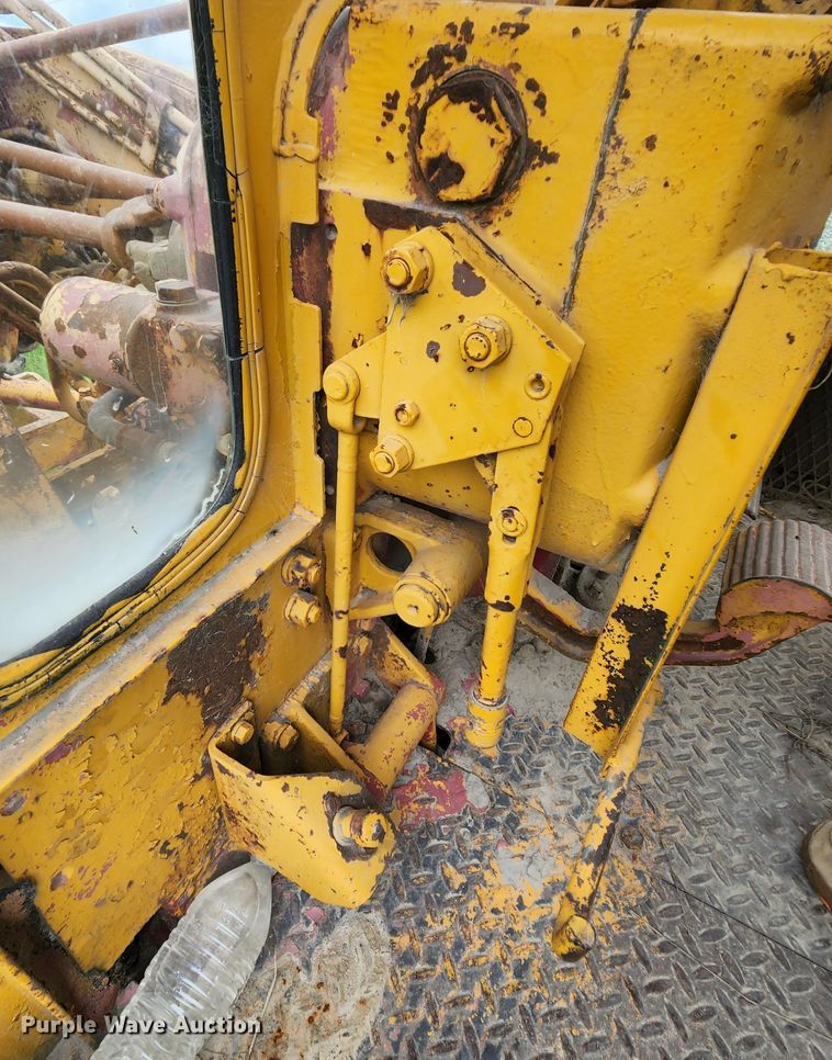 image for item MK9156 1968 Caterpillar 16  motor grader