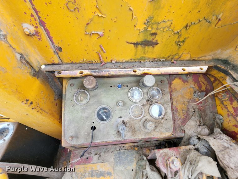 image for item MK9156 1968 Caterpillar 16  motor grader