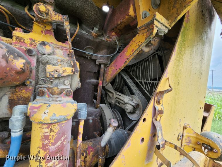 image for item MK9156 1968 Caterpillar 16  motor grader