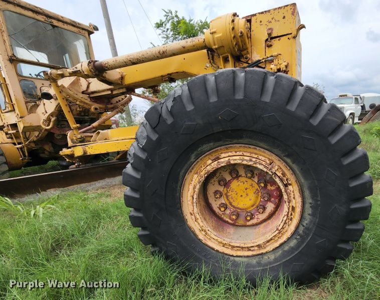 image for item MK9156 1968 Caterpillar 16  motor grader