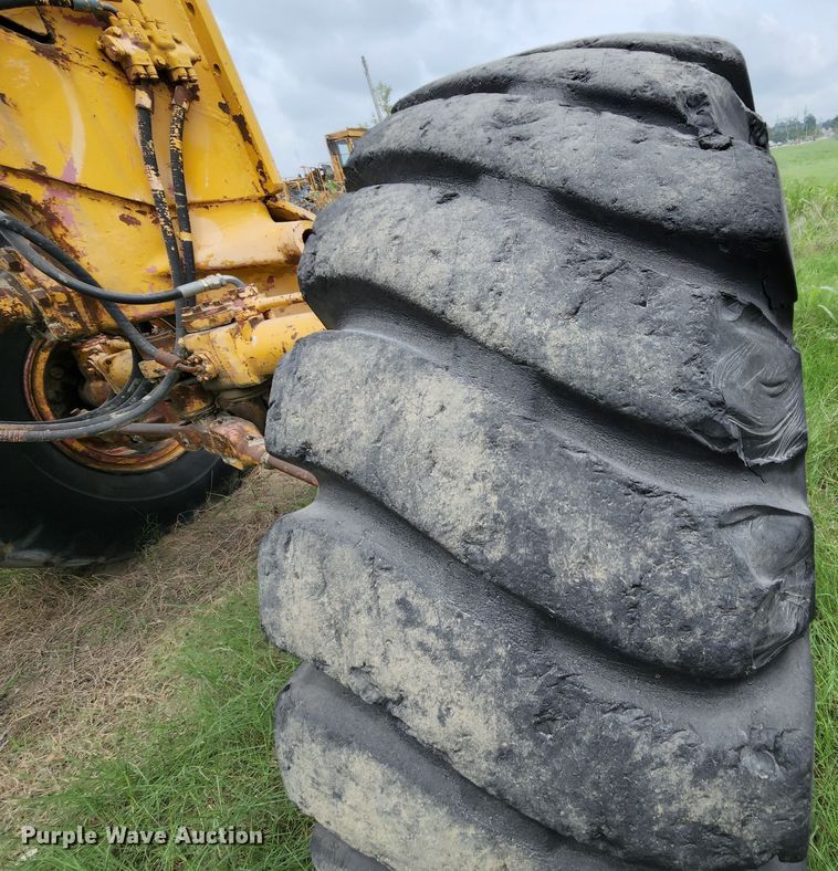 image for item MK9156 1968 Caterpillar 16  motor grader