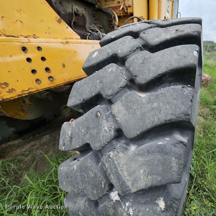 image for item MK9156 1968 Caterpillar 16  motor grader