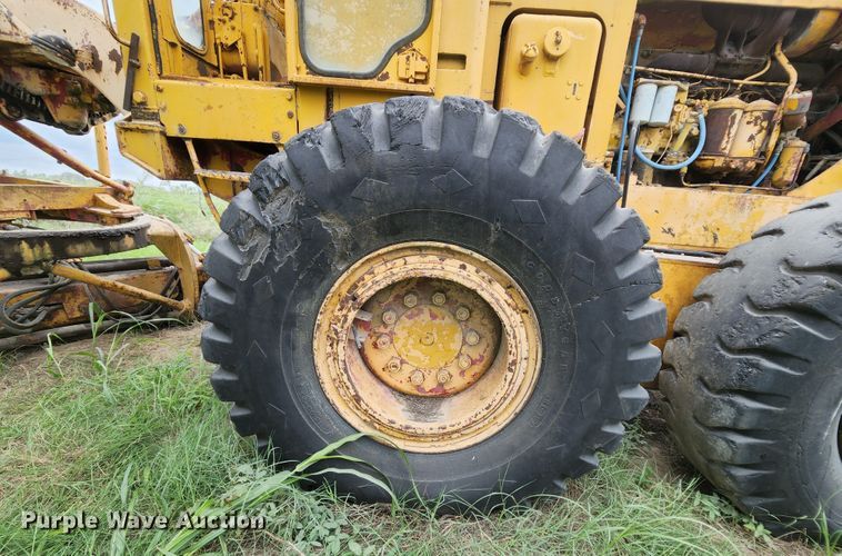 image for item MK9156 1968 Caterpillar 16  motor grader