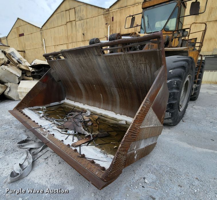 image for item MK9161 1983 Caterpillar 988B  wheel loader