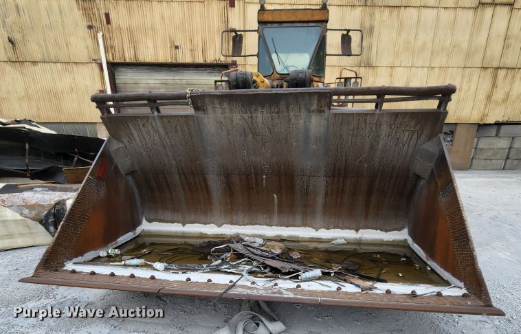 image for item MK9161 1983 Caterpillar 988B  wheel loader