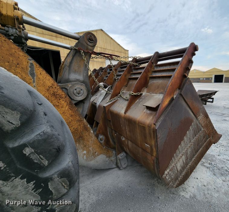 image for item MK9161 1983 Caterpillar 988B  wheel loader