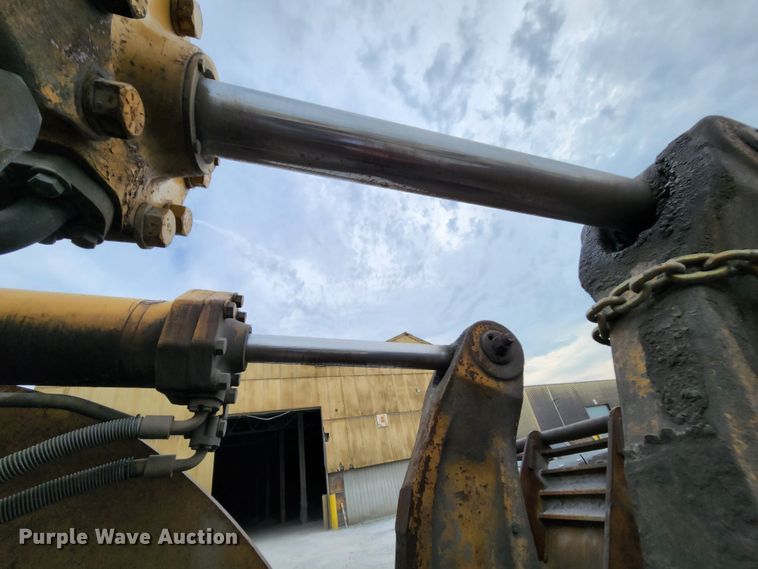 image for item MK9161 1983 Caterpillar 988B  wheel loader