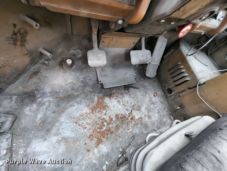 image for item MK9161 1983 Caterpillar 988B  wheel loader