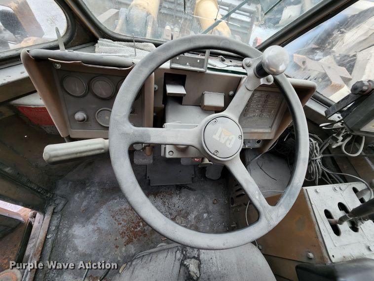 image for item MK9161 1983 Caterpillar 988B  wheel loader