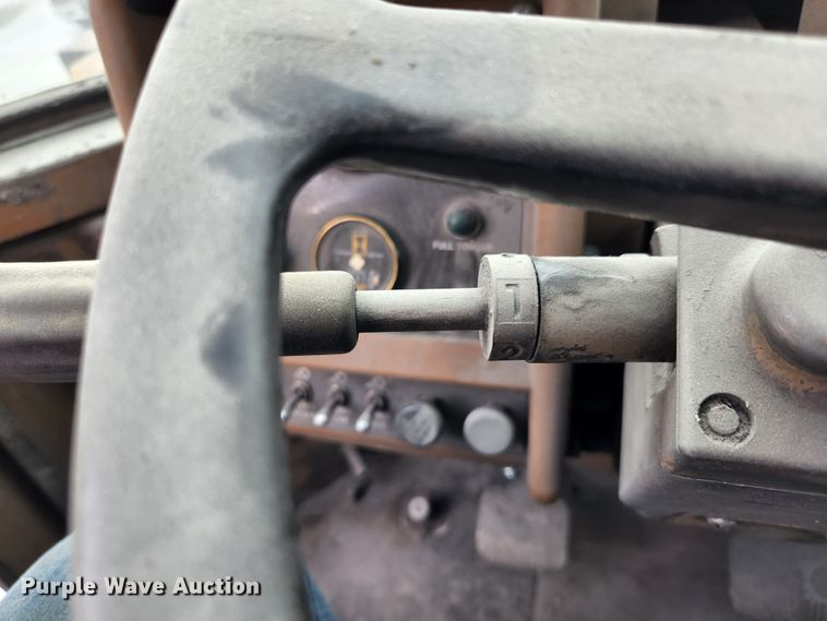 image for item MK9161 1983 Caterpillar 988B  wheel loader