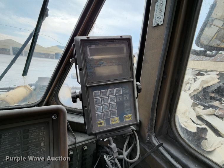 image for item MK9161 1983 Caterpillar 988B  wheel loader