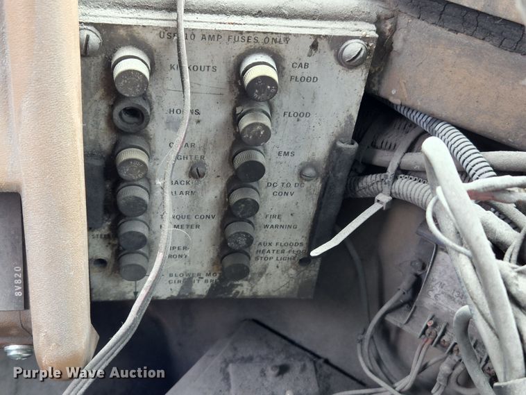 image for item MK9161 1983 Caterpillar 988B  wheel loader