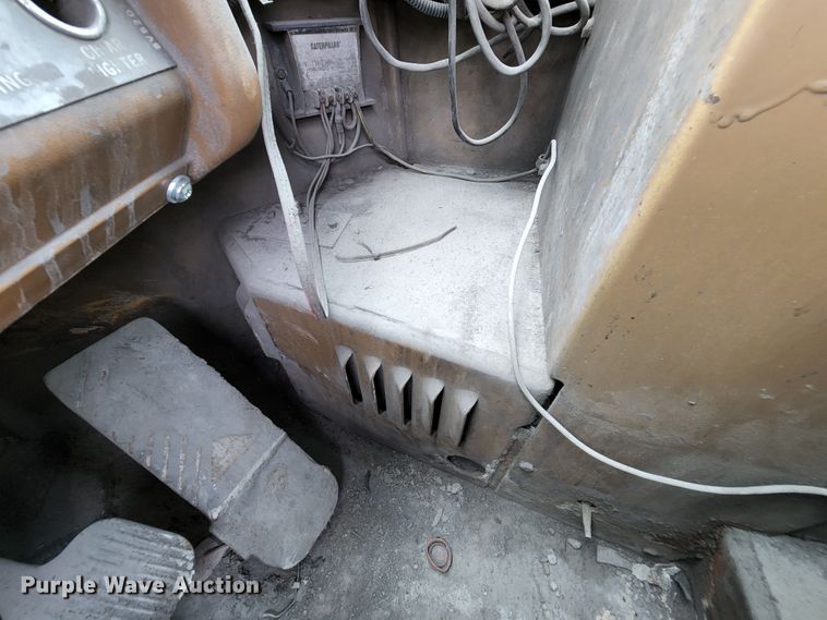 image for item MK9161 1983 Caterpillar 988B  wheel loader