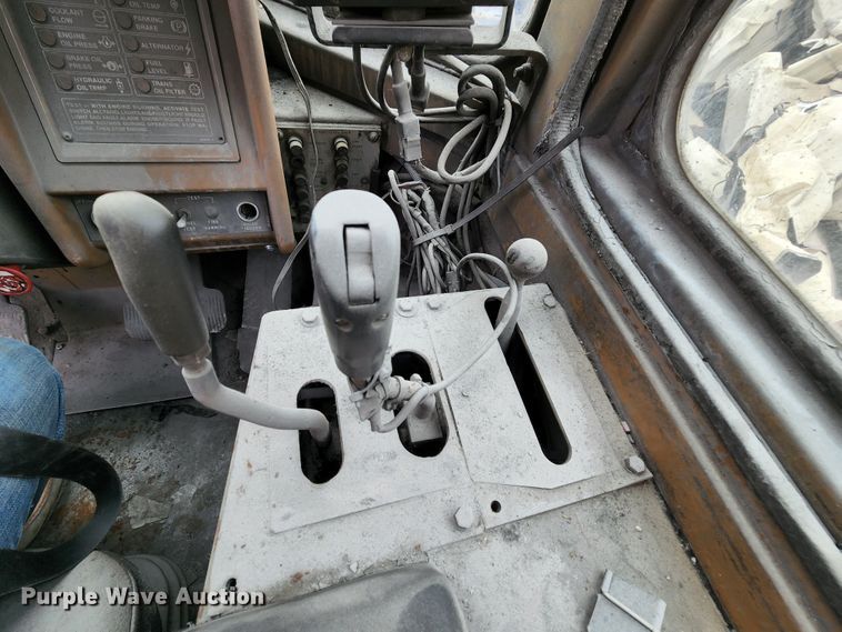 image for item MK9161 1983 Caterpillar 988B  wheel loader