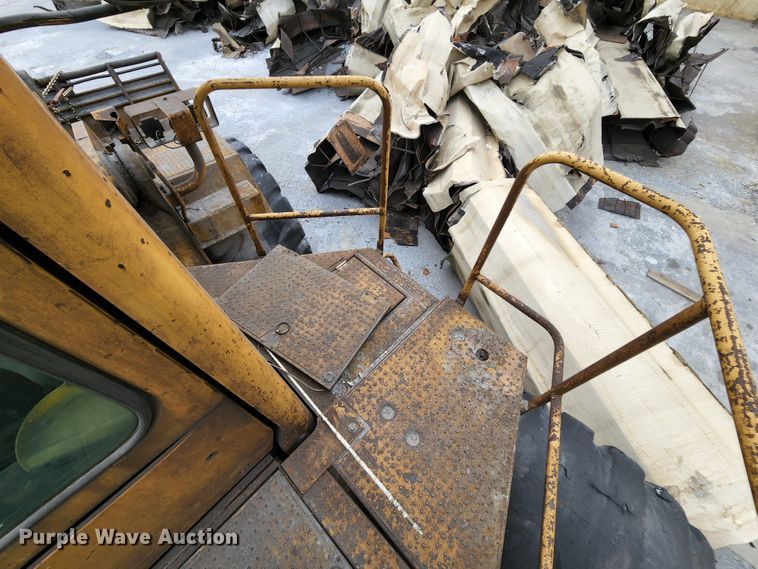 image for item MK9161 1983 Caterpillar 988B  wheel loader