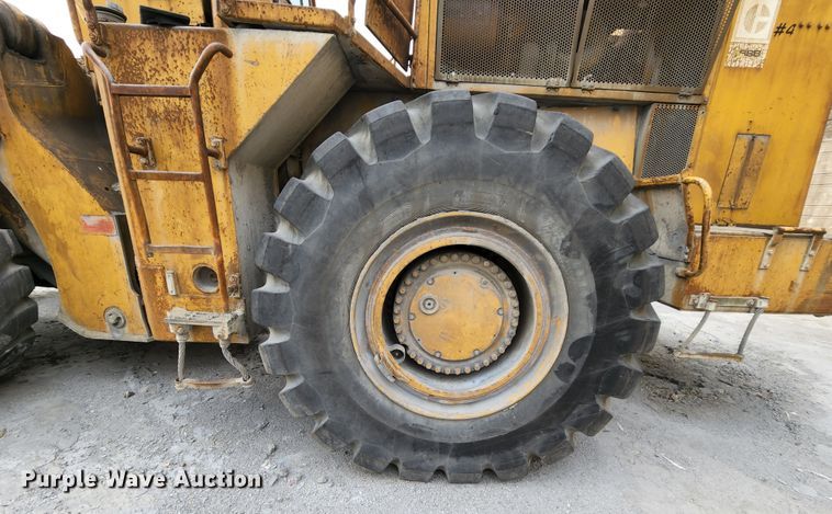 image for item MK9161 1983 Caterpillar 988B  wheel loader
