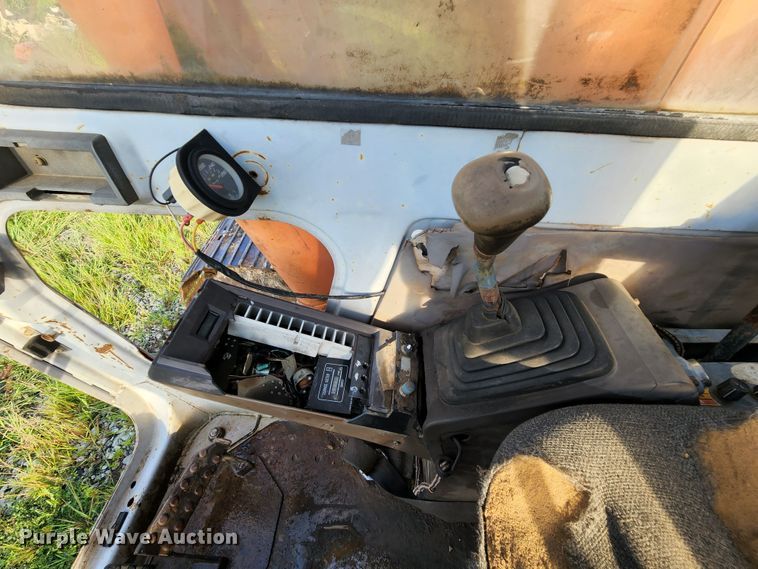 image for item MK9162 1994 Hitachi EX150  excavator