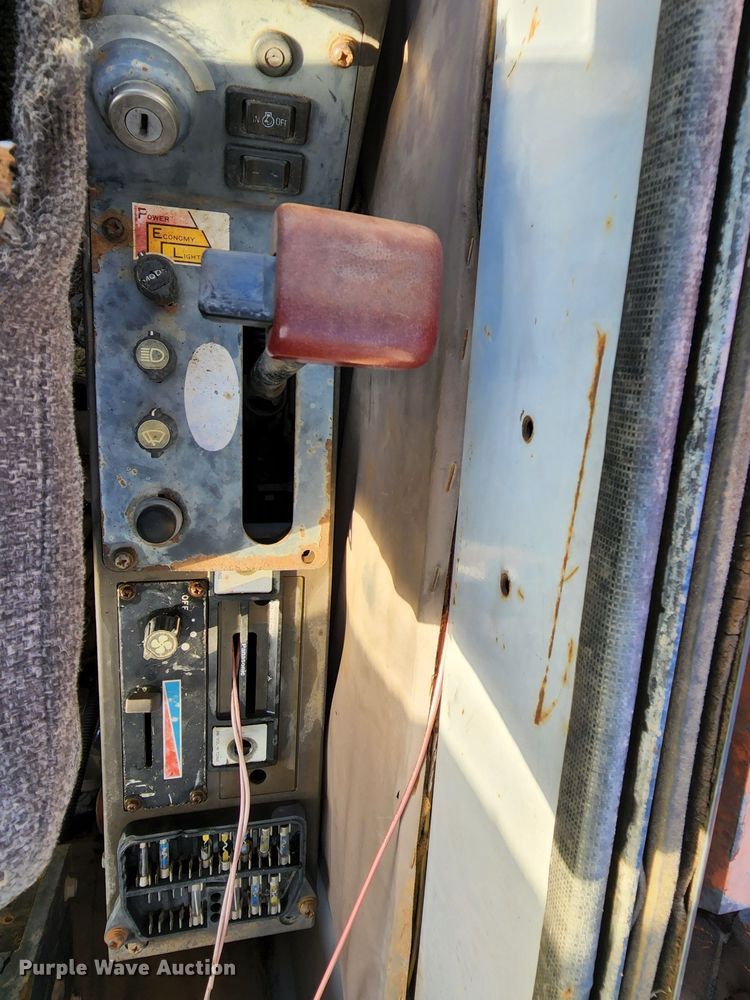 image for item MK9162 1994 Hitachi EX150  excavator