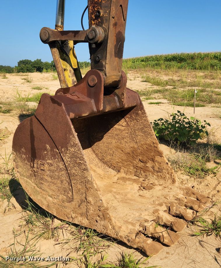 image for item MK9182 1992 Komatsu PC300LC-5  excavator