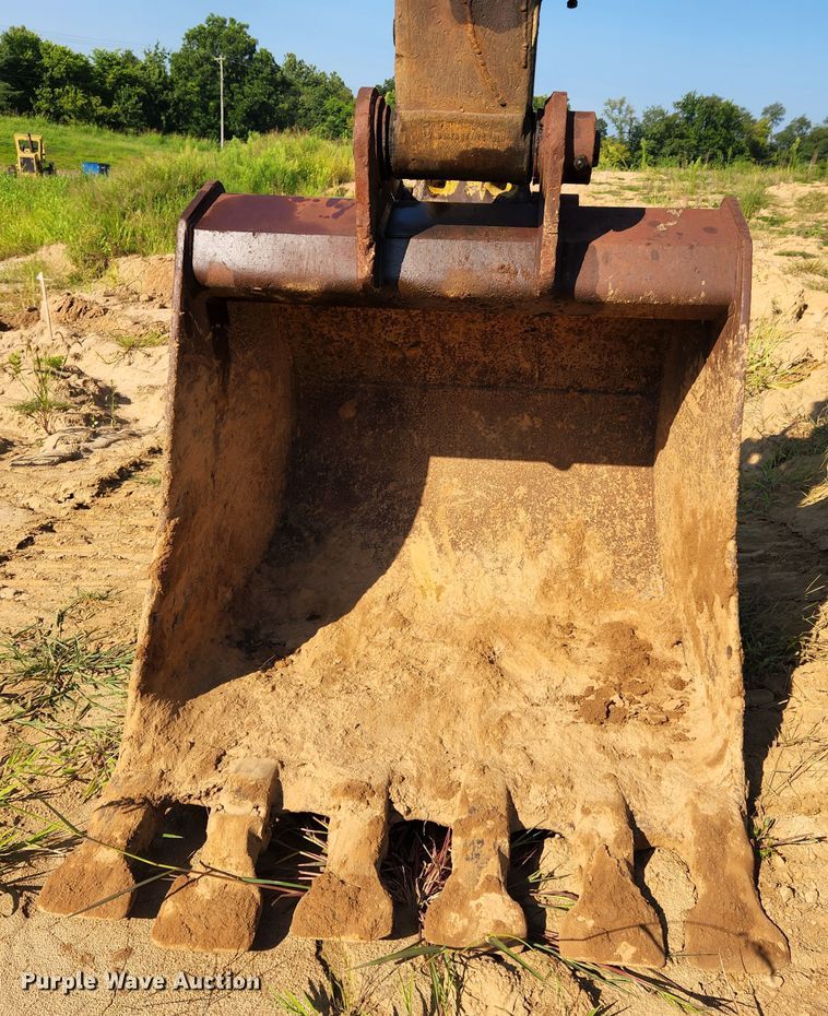 image for item MK9182 1992 Komatsu PC300LC-5  excavator